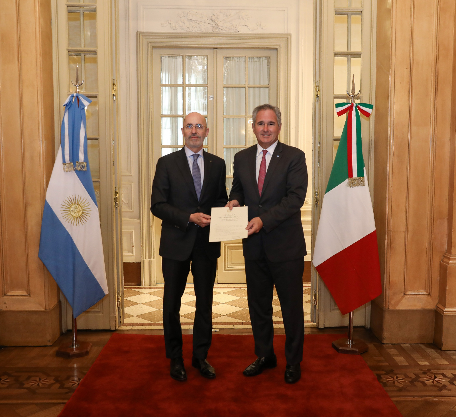 Emb. Nicoletti – Cartas Credenciales