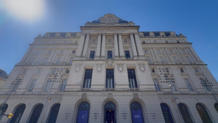 Foto Amb – Palacio Libertad