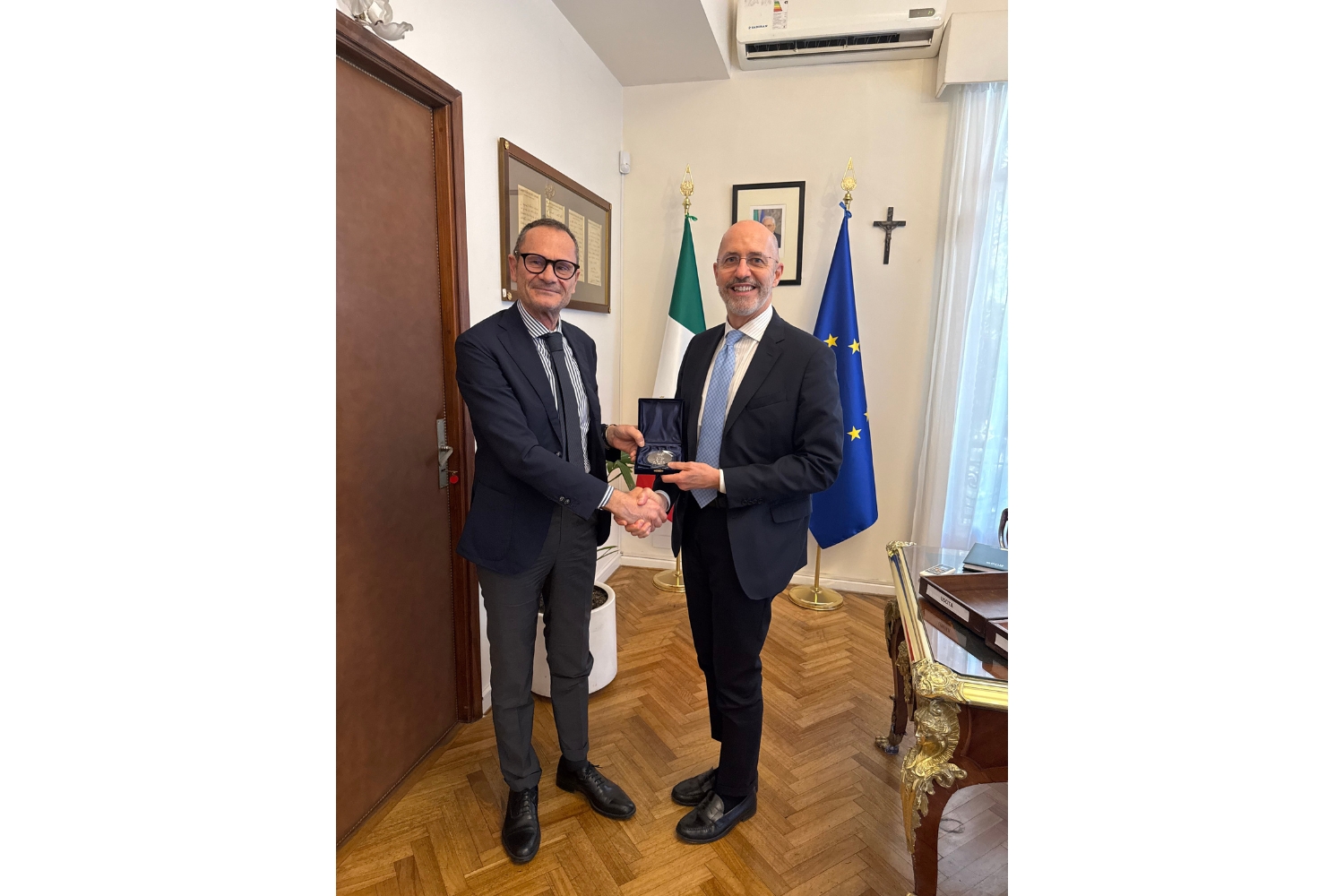 Amb – Ros – Fotone