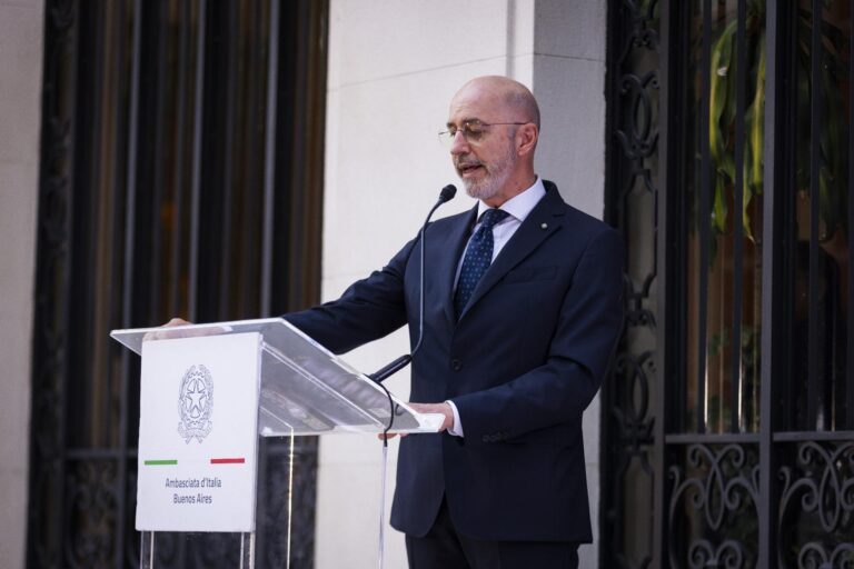 PresentacionEmbajada_106