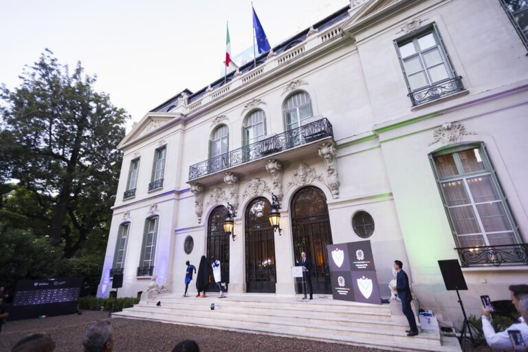 PresentacionEmbajada_108 b