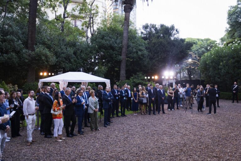 PresentacionEmbajada_109 b