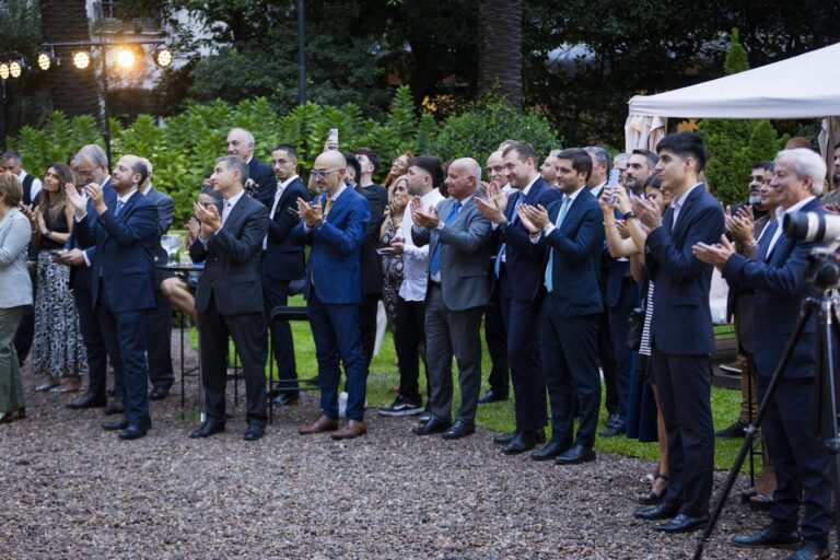 PresentacionEmbajada_110 b