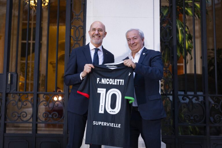 PresentacionEmbajada_164